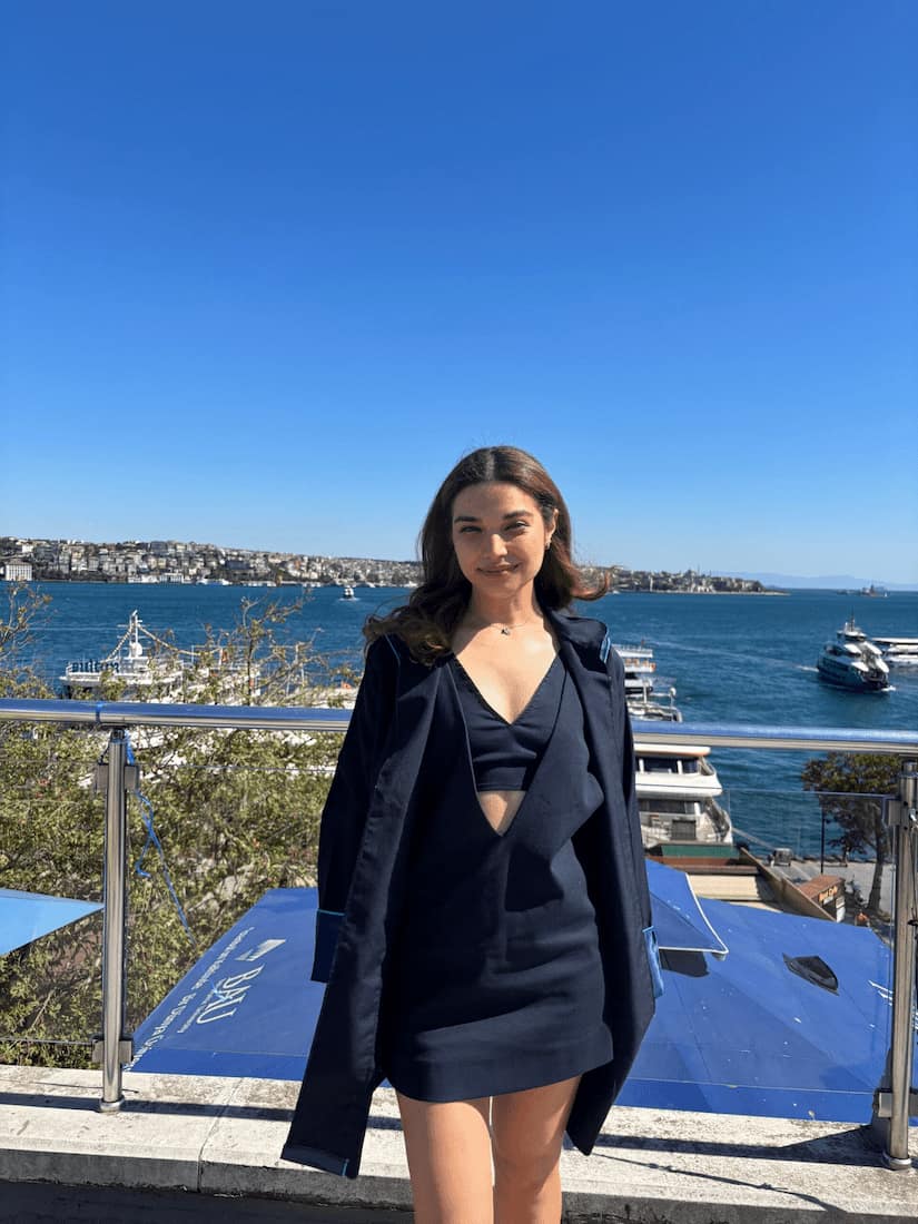 Dr. Ece Kundak